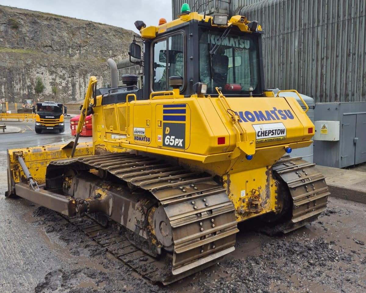 D65PX-18 17 2021 Komatsu D65PX 18 3