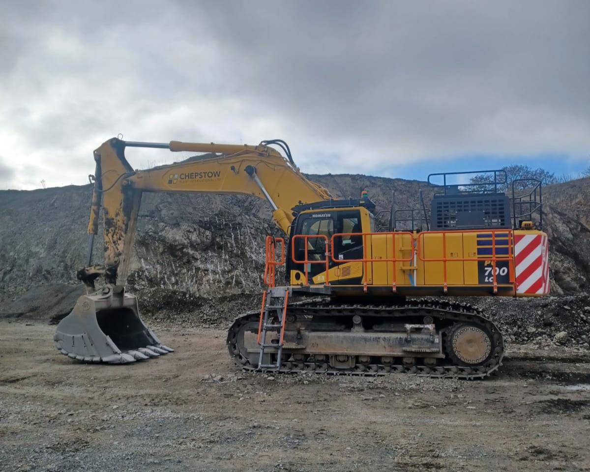 PC700LC-11 13 F1054 1