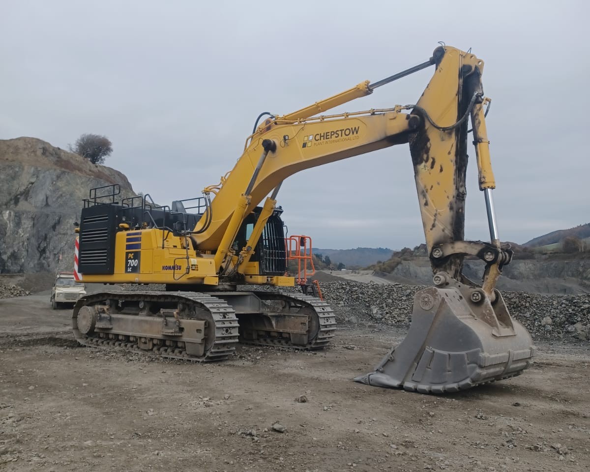 PC700LC-11 15 F1054 5